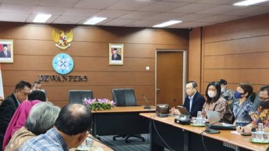 Photo of Wartawan Diminta ke Luar, Pengacara dan Keluarga Irjen Ferdy Sambo Datangi Dewan Pers