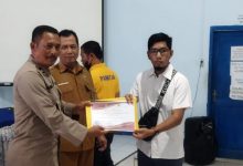 Photo of Desernews.com Terima Penghargaan Media Paling Aktif Memberitakan Turnamen Forkopimcam Galang