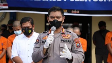 Photo of Polisi Desak Bos Judi Online Eks Pengurus Golkar Sumut Serahkan Diri