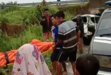 Photo of Hantam Pembatas Jalan di Tol Sergai, Supir Warga Domas Tewas Ditempat