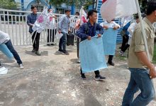 Photo of Ratusan Kasek SDN “Dipaksa” Belanja Buku, Kadis Pendidikan Deli Serdang Didemo Mahasiswa