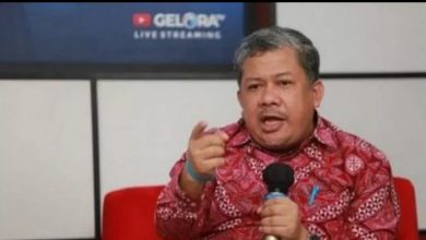 Photo of Fahri Hamzah Sindir PKS Cari Muka hingga Bilang Para Pejabat Jangan Sok Hebat