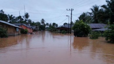 Photo of Sekolah Diliburkan, Banjir Melanda Desa Sampuran