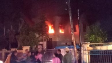 Photo of Polisi Selidiki Penyebab Terbakarnya Lantai 2 Kantor Dinas Pariwisata di Pematang Siantar