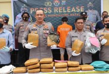 Photo of Polisi Tangkap Pemuda di Madina, Bawa 19 Kg Ganja