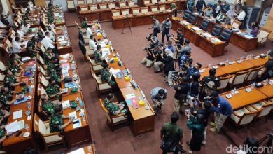 Photo of Rapat Komisi I DPR Digelar Tertutup, Isi Panas Panglima-KSAD Diungkit
