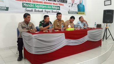 Photo of Camat Pantai Cermin Tampung Keluhan Ratusan Nelayan Soal Pendangkalan Muara Sungai Baungan