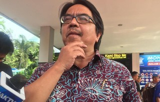 Photo of Dilaporkan Aremania, Polisi Belum Panggil Ade Armando