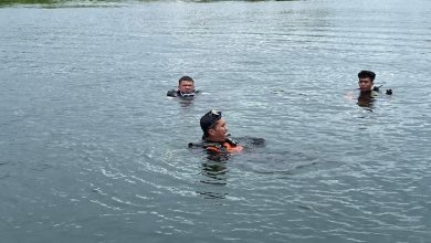 Photo of Terkendala Arus Bawah Air yang Deras, Wisatawan Hilang di Danau Toba Belum Ditemukan