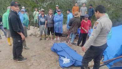 Photo of 1 Orang Tewas, Mobil Pikap Membawa Rombongan Pesta Masuk Jurang di Toba