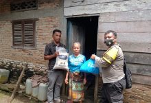 Photo of Mabes Polri dan Polda Sumut Bagikan Bansos kepada Warga Miskin di Deli Serdang