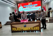 Photo of Ditangkap Polisi, Pengedar Sabu Tiba-tiba Lemas dan Meninggal Menuju Puskesmas