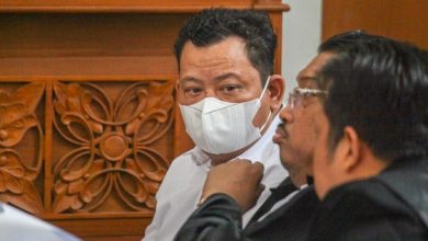 Photo of Kuat Ma’ruf Ubah BAP, Kini Mengaku Tak Lihat Sambo Pakai Sarung Tangan!