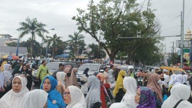 Photo of Jalan Brigjen Katamso Sekitar Istana Maimun Macet Parah, Pendukung Anies Tumpah Ruah