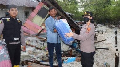 Photo of Belasan Rumah di Pesisir Batubara Roboh Diterjang Air Laut Pasang Perbani