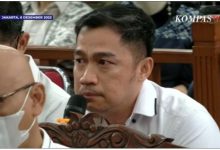 Photo of Jadi Terdakwa dan Dipecat Polri karena Kasus Sambo, Arif Rachman Menahan Tangis Didepan Hakim