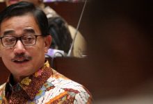 Photo of Ditemukan di Dalam Mobil, Eks Menteri ATR Ferry Meninggal Dunia