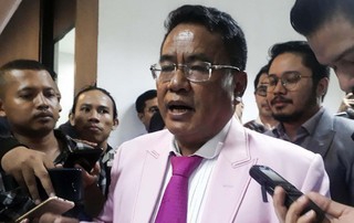 Photo of Isi Lengkap Pasal Miras dan Zina KUHP yang Bikin Hotman Paris Gerah