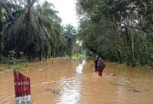 Photo of Sejumlah Desa di Wilayah Pantai Barat Madina Terendam Banjir