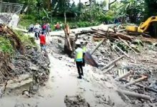 Photo of Jalan Antar Kabupaten di Nias Putus Total Akibat Longsor