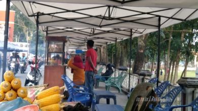 Photo of Dirikan Tenda Jualan Diatas Trotoar, Warga Siantar Protes