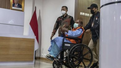 Photo of KPK Perpanjang Masa Penahanan Lukas Enembe 40 Hari