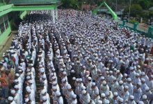 Photo of 14.000 Jemaah Salatkan Jenazah Santri Musthafawiyah yang Tewas di Sungai
