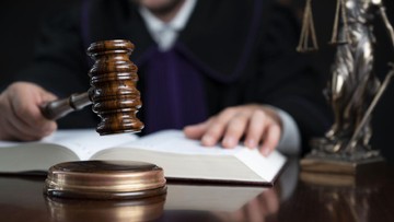 Photo of Hakim Ingatkan Akhirat dan Ayat Surat Yasin kepada Anak Buah Sambo