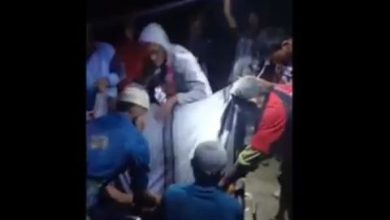 Photo of Jenazah Ibu dan Anak di Asahan Harus Ditandu Sejauh 3 Km Akibat Jalan Rusak