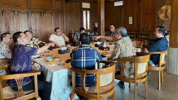 Photo of Tim Kecil Demokrat, NasDem, PKS Bertemu di Rumah Anies