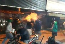 Photo of Polisi Letuskan Tembakkan, Tawuran Pecah di Universitas Nomensen
