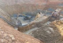 Photo of Longsor di Lokasi Galian Tambang, 2 Warga Madina Tertimbun