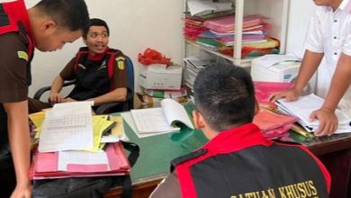 Photo of Dugaan Adanya Korupsi DAK untuk SD, Kejari Geledah Kantor Disdik Labura