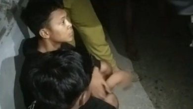 Photo of Diduga Hendak Tawuran, 3 Remaja Bersenjata Tajam Diamankan Warga 