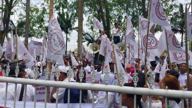 Photo of Seratusan Massa AMPK Unjuk Rasa ke Kantor Bupati Deli Serdang