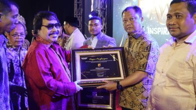Photo of Kapolda Aceh Dapat Penghargaan Serambi Demokrasi Awards