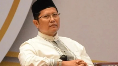 Photo of Bikin Gaduh, Ketua MUI Sarankan Jokowi Cabut Larangan Buka Puasa Bersama