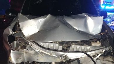 Photo of Lima Orang Terluka, Minibus Tabrak Truk Mogok di Toba