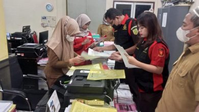 Photo of Kejari Deli Serdang Geledah Kantor Dinas Kesehatan, Sejumlah Dokumen Disita