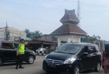 Photo of Antisipasi Kemacetan, Polisi Jaga Ruas Jalan Menuju Berastagi