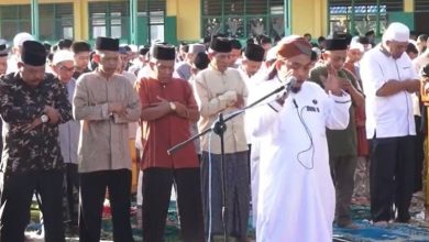 Photo of Ribuan Warga Muhammadiyah di Madina Khusyuk Ikuti Salat Idul Fitri