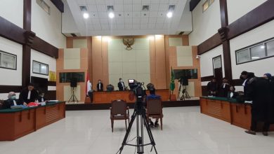 Photo of JPU: Haris Azhar dan Fatia Harus Meminta Maaf kepada Luhut