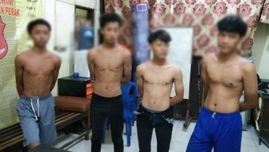 Photo of Rusak Mobil yang Melintas, 4 Remaja Diduga Geng Motor Nyaris Diamuk Massa