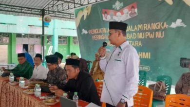 Photo of Seribuan Santri Ponpes Mustafawiyah Purbabaru Ikuti Penguatan Aswaja