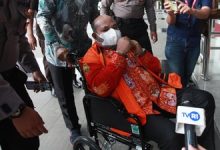 Photo of Lukas Enembe Didakwa Terima Suap dan Gratifikasi Rp46,8 M