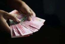 Photo of Mantan Kapolsek di Cirebon Perintahkan Anak Buah Palsukan Tanda Tangan Laporan Tukang Bubur