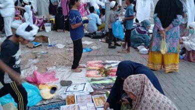 Photo of Pedagang Asongan Serbu Hotel Jemaah Haji Indonesia Sejak Subuh