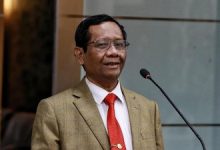 Photo of Pengacara Panji Gumilang Minta Mahfud Tak Asal Ngomong Tersangka