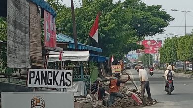Photo of Kabel Optik Hancurkan 3 Km Trotoar Pejalan Kaki, Pemko Tebingtinggi Tak Pusing
