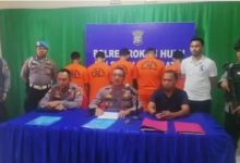 Photo of Polsek Ujungbatu Riau Berhasil Tangkap Pelaku Penggelapan Barang Toko Bintang Abadi Senilai 1,2 Milyar